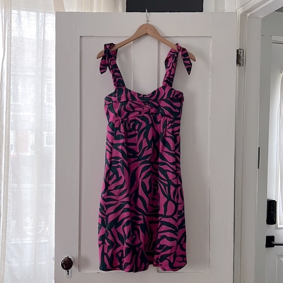 Marc Jacobs Dresses & Skirts - Marc Jacobs Women's Pink Black Y2K Abstract Floral 100% Silk Dress Size 4